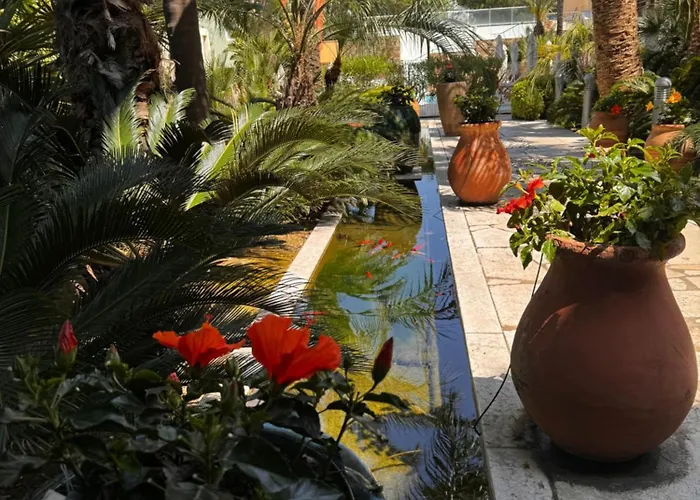 Port - Terrasse - Parking - Piscine אנטיב