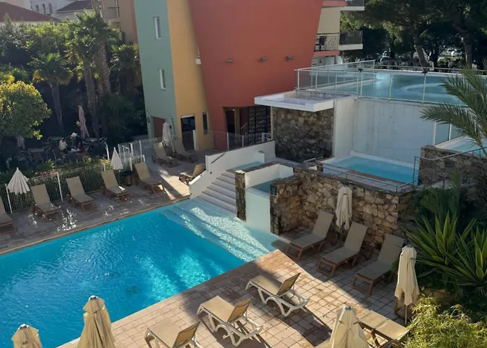 דירה Port - Terrasse - Parking - Piscine אנטיב
