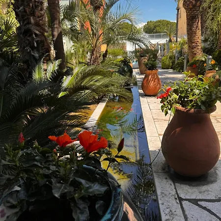 Port - Terrasse - Parking - Piscine 앙티브