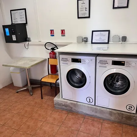 Port - Terrasse - Parking - Piscine 아파트