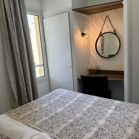 Apartment Port